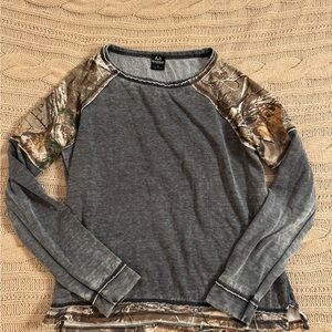 Realtree Camouflage Long Sleeve pullover